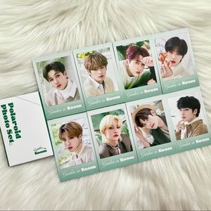 Stray Kids Season’s Greetings 2022 Garden in Room OT8 Polaroid PC/Photocard Set